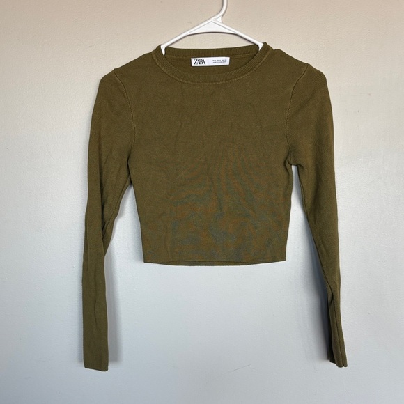 Zara Tops - ZARA Olive Green Long Sleeve Cropped Knit Top Size M